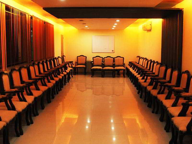 Hotel Neelkanth Paradise Ahmedabad Exterior foto